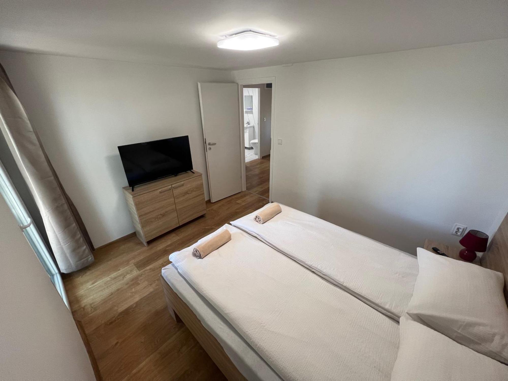 Szegedi Partfuerdo Kemping Es Apartman Exterior foto