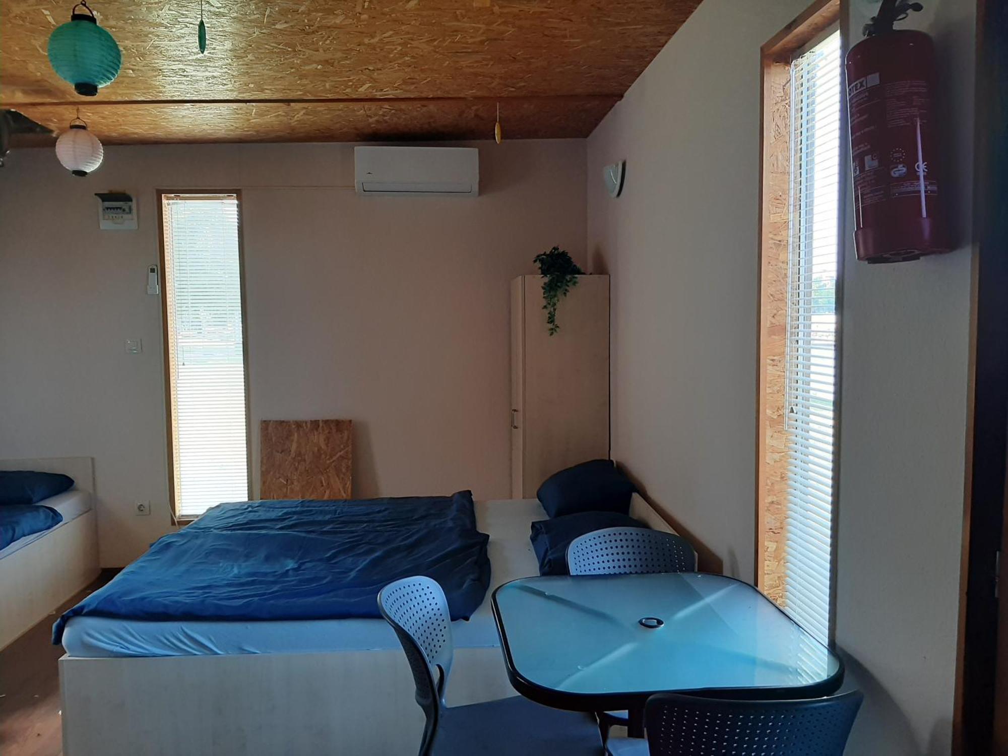 Szegedi Partfuerdo Kemping Es Apartman Exterior foto